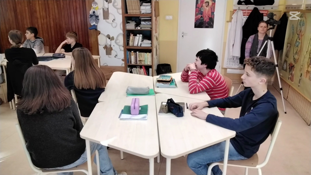 group_2_STEM_1_camera_number_2-TAB01_2_21_11_2024_section_HUN